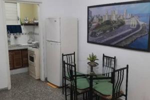 Apartamento en el Vedado HABANA ALQUILERES